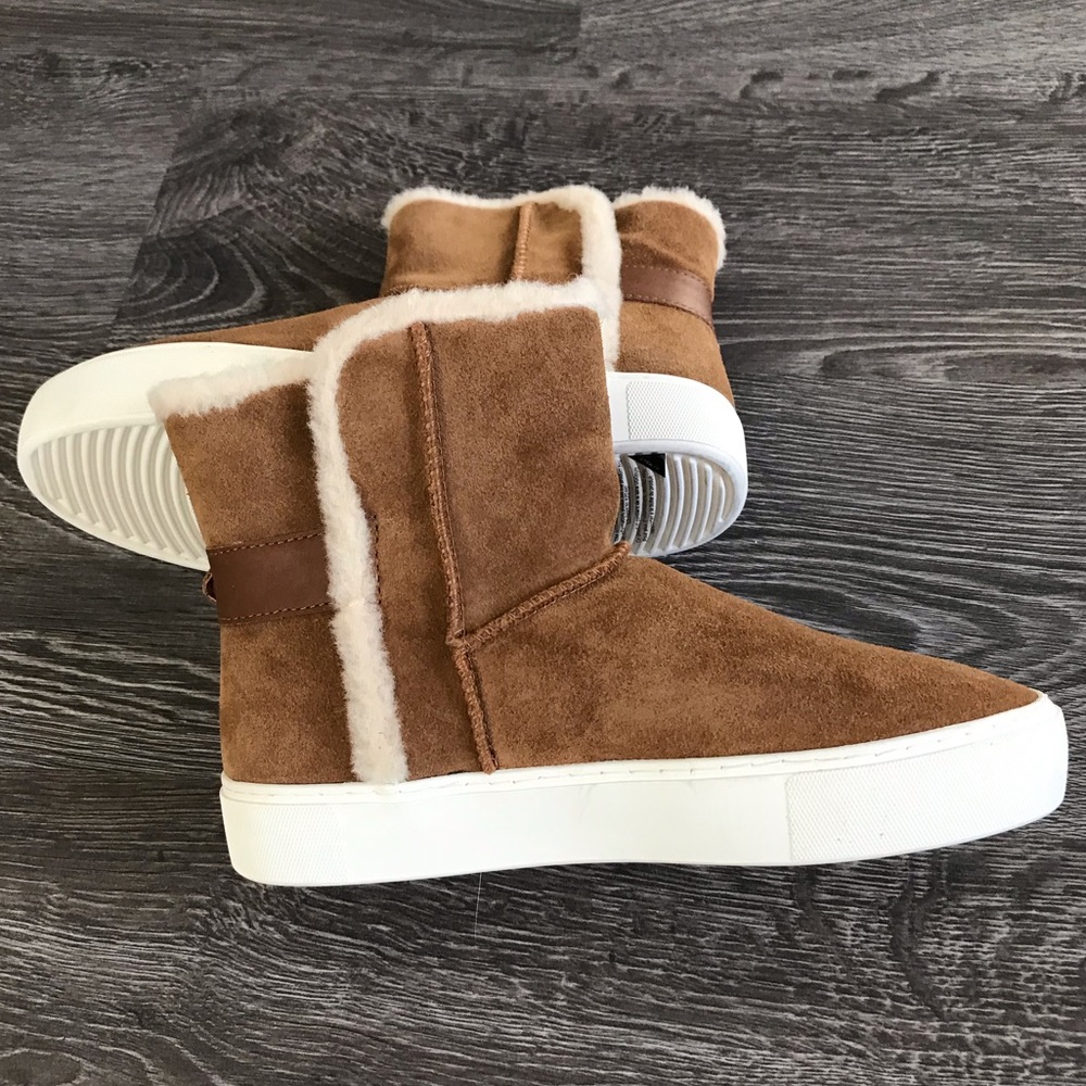 UGG AIKA SNEAKERS - Picture 6 of 6